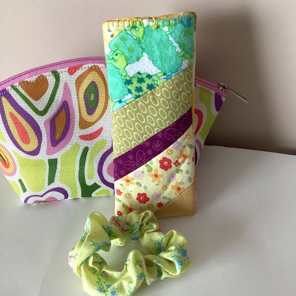 Clinique Makeup Cosmetic Bag Hair Scrunchie Sunglasses Eyeglass Soft Case Holder - Picture 2 of 5